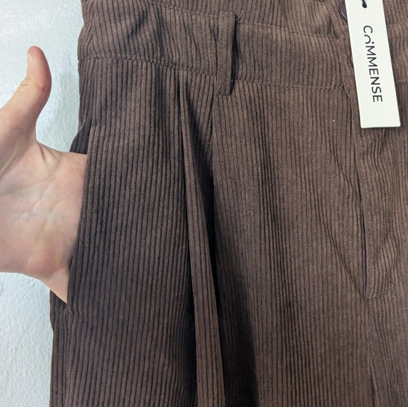 NWT Commense Brown Corduroy Wide-Leg Pleated Pants - Size Medium - Picture 4 of 5